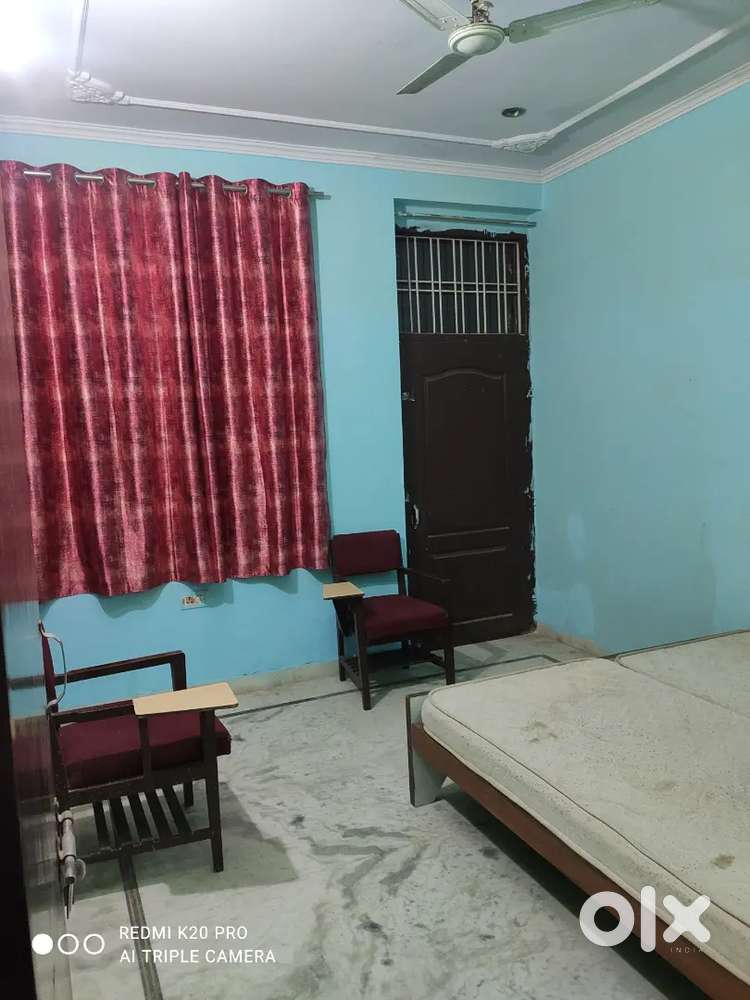 1 room available in mansarovar