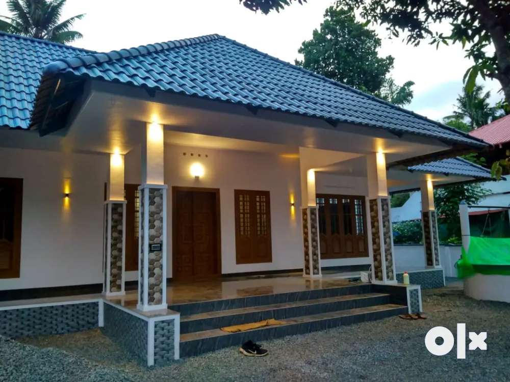 Spacious House with adequate land for sale in Chalakudy.
