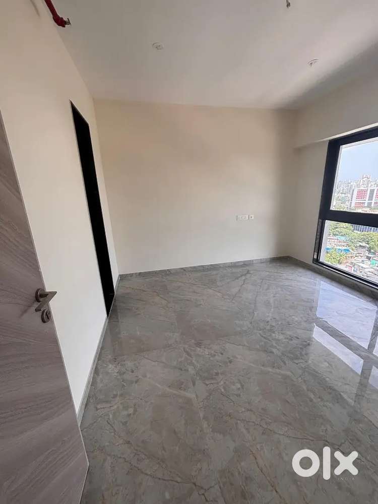 It's 1bhk ready to move flat with oc received project .untoch flat .