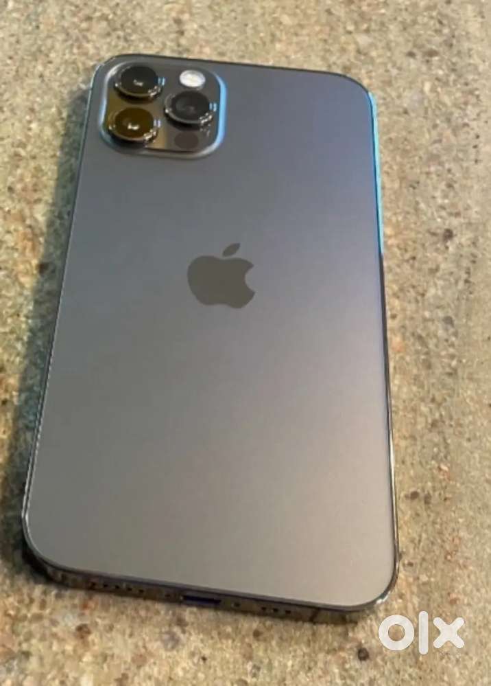 I phone 12 pro in excellent condition 5 g