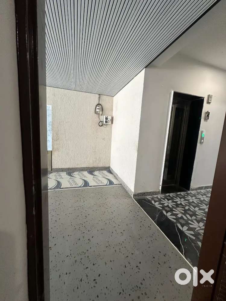 1BHK flat for sale. Well furnished.