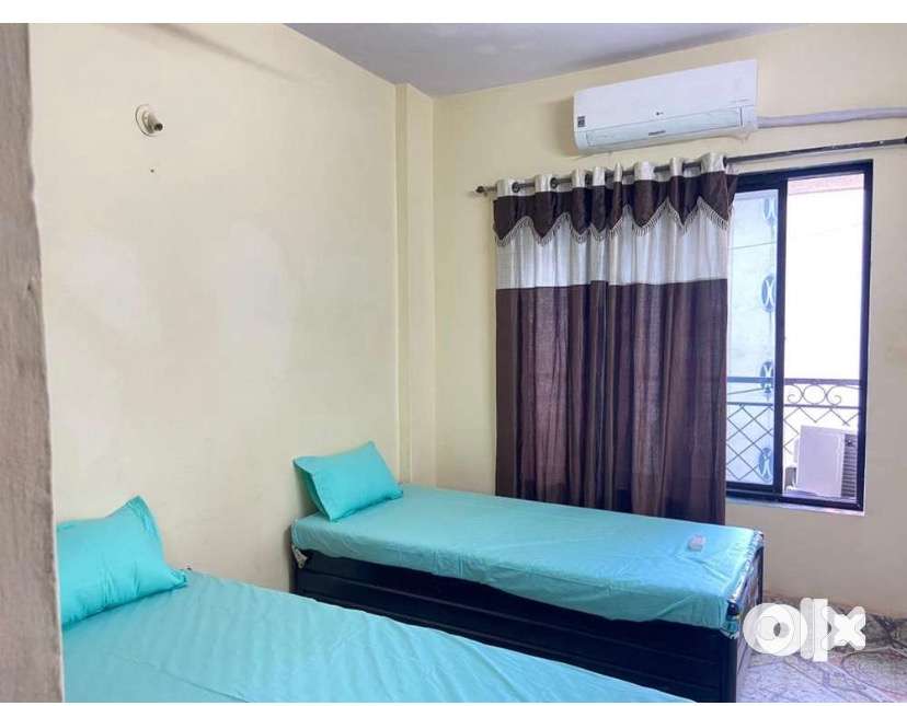 No brokrage boys pg in airoli sect 19 with AC