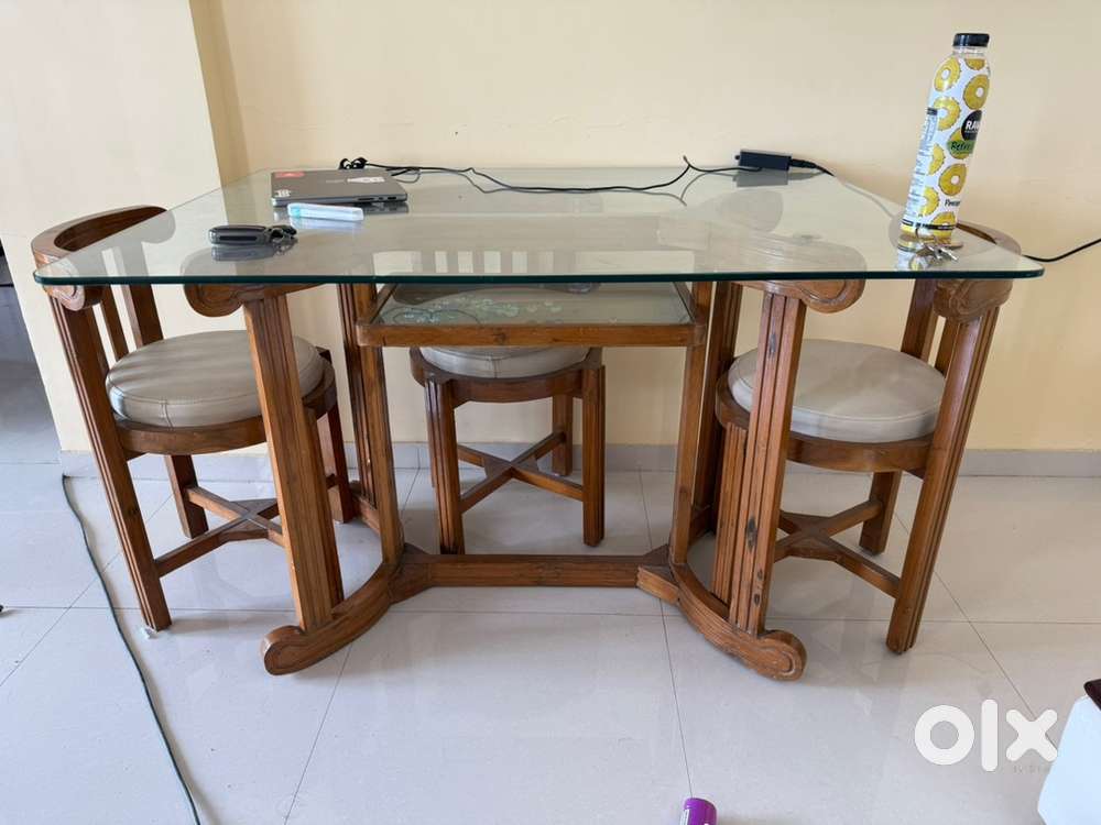 4 seater compact Dining Table set