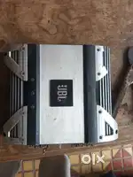 Woofer with speakers amplifier