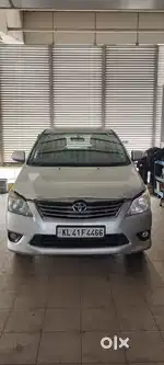 Toyota Innova 2009-2011 2.5 E 7 STR, 2012, Diesel