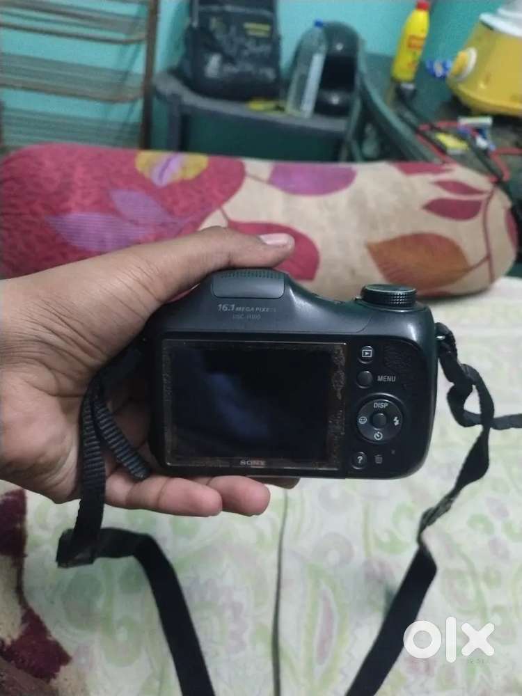 SONY DSC H-100 CAMERA