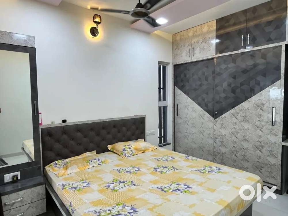 2 bhk fully furnished flat for rent Hadapsar near magarpatta city