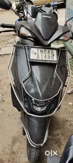 Suzuki Avenis showroom condition at