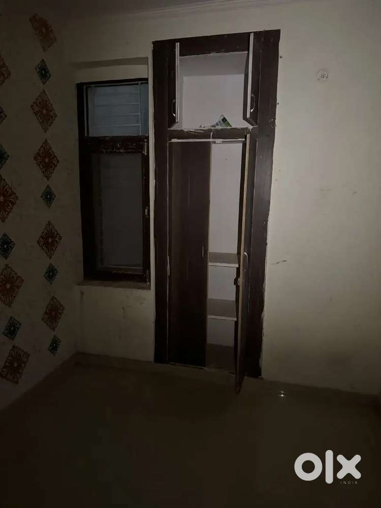 Ready move 2 bhk flat in price of less than a plot.