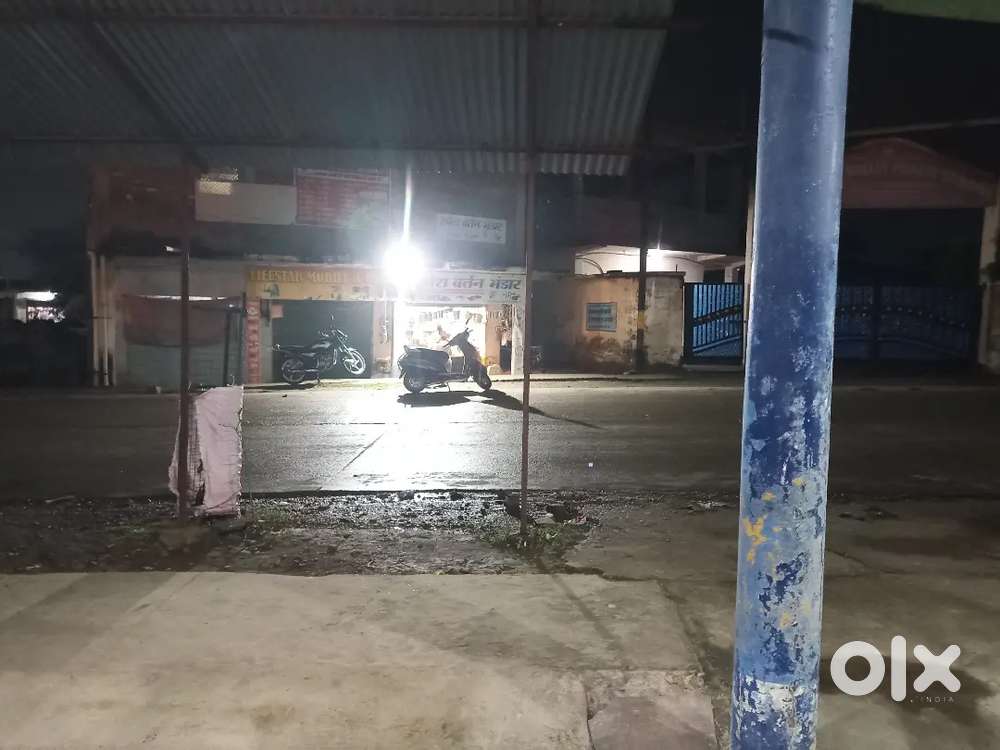 Shop in main road Maidani rewa font of Sanskar vally public school