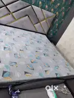 Bed with satii