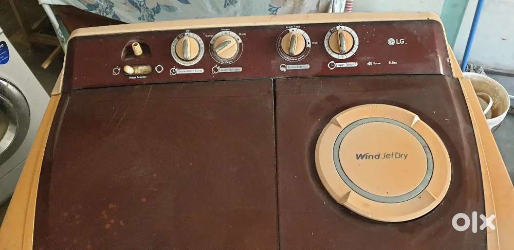 Lg Semi Automatic washing maching