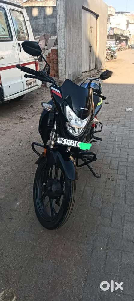 Very good condition new battery new tire