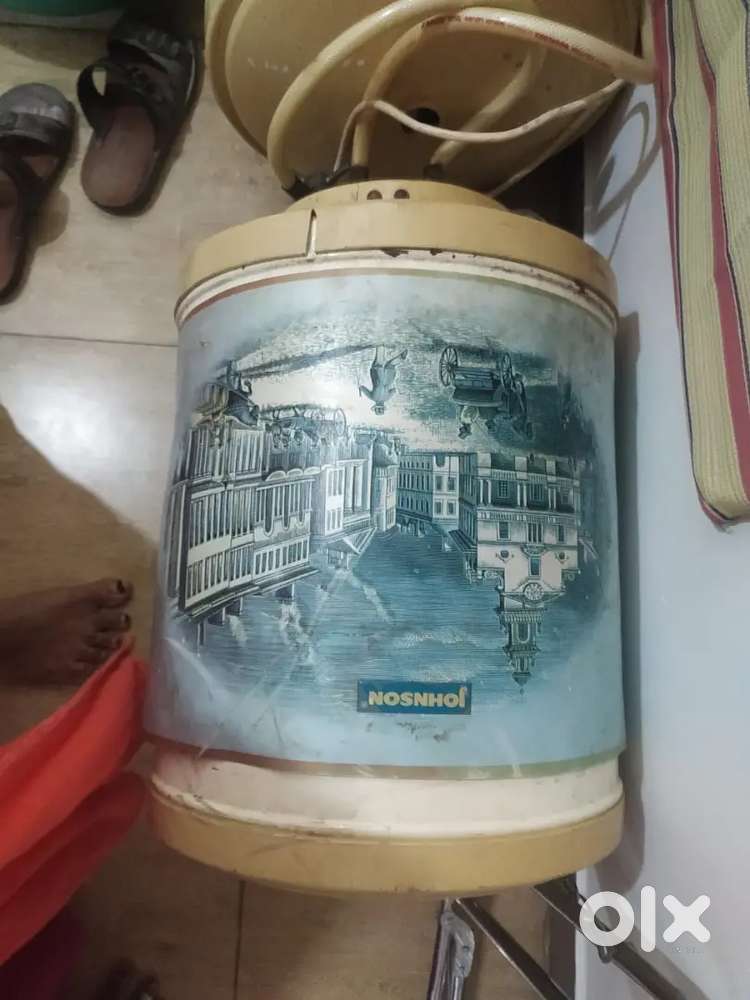 Hot water geyser brand name johnson