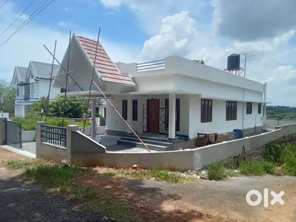 Ettumanoor ernakulam root muttuchira 6 cent 3 bhk new house,