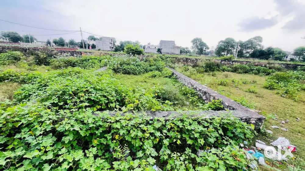 160 fit pas se nikal plot k pas se 116.66 ka plot j