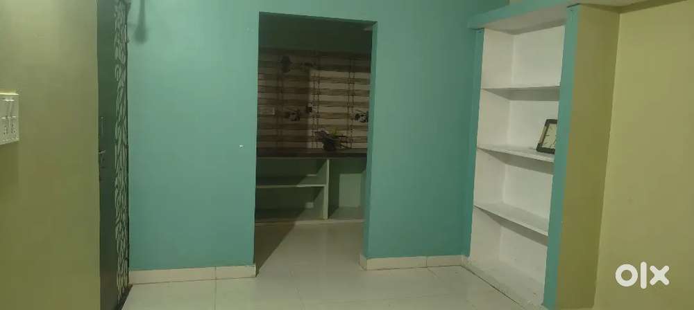 For family and girl. New construction room on rent net and clean