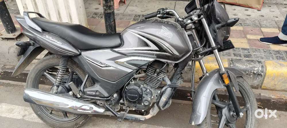 Brand new condition .only 7th month old first owner scratch less bike