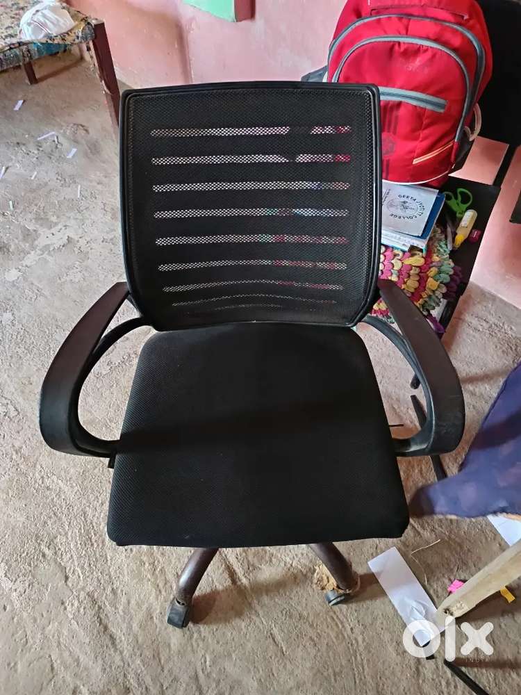 Chair urgent selling
