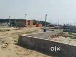Greater Noida me plot parichowk ke pas