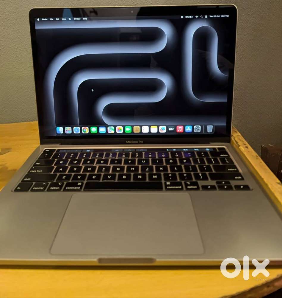 Apple MacBook Pro 13 inch 2020, With Touchbar + TouchID