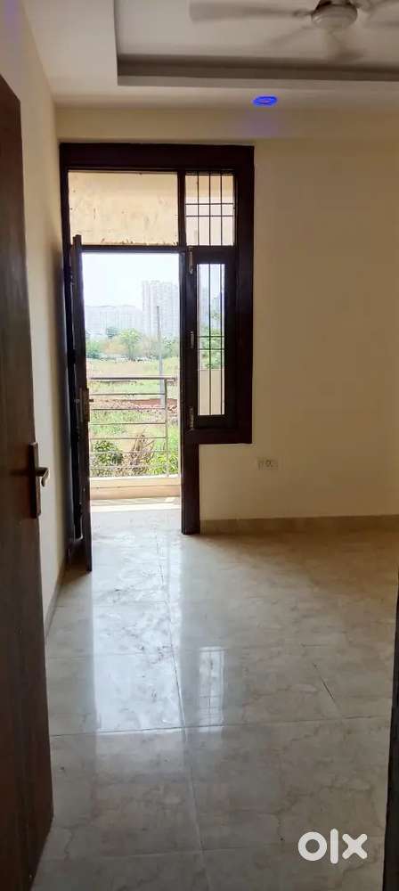 2Bhk sami furnished Builder flor with car parking