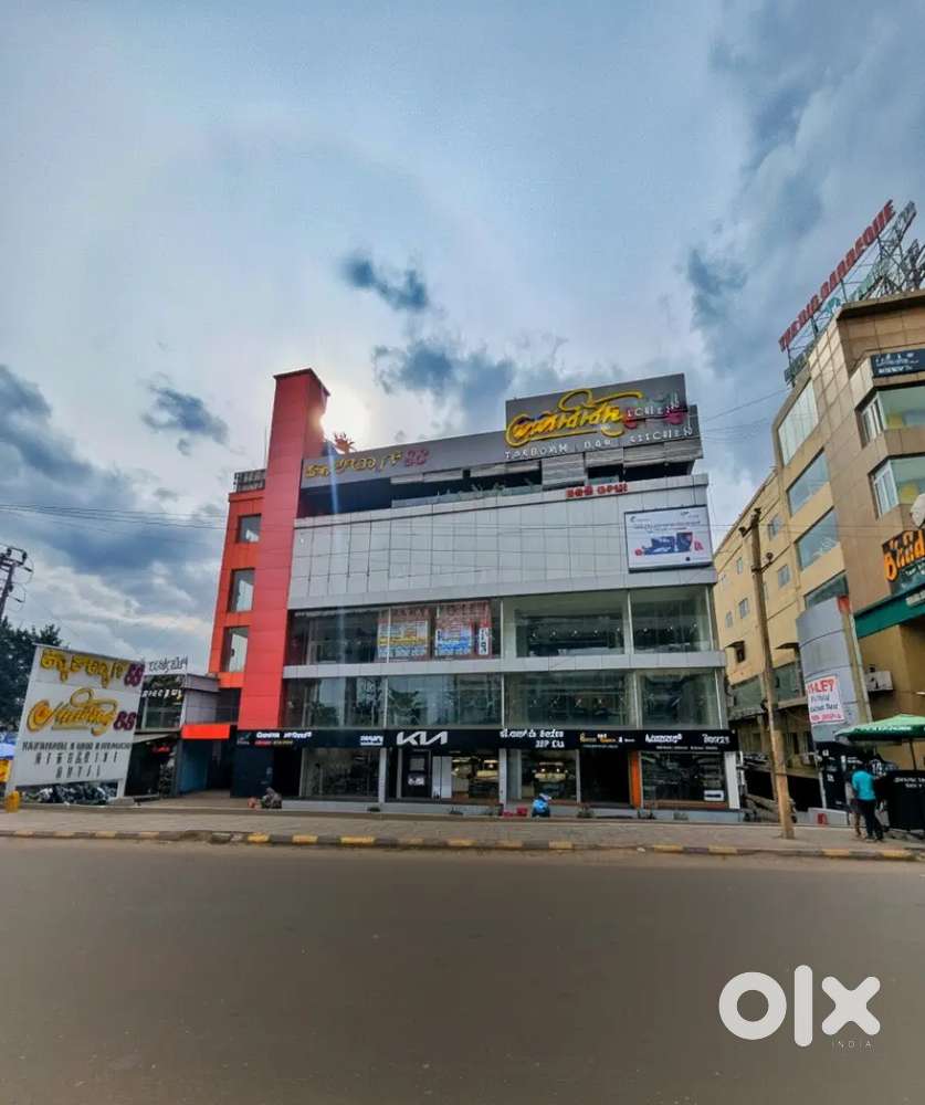 Commercial space available for Rent