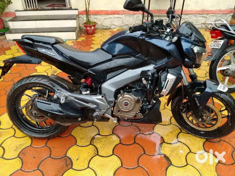 Dominar 400 sale