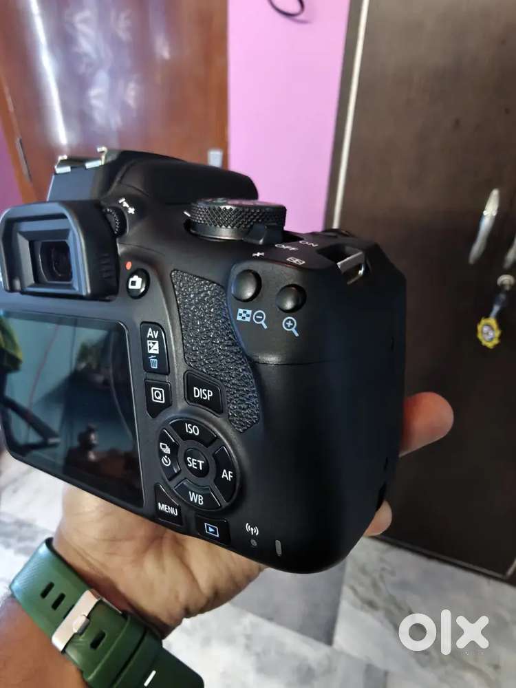 Canon 1500D (supermint) almost no used condition