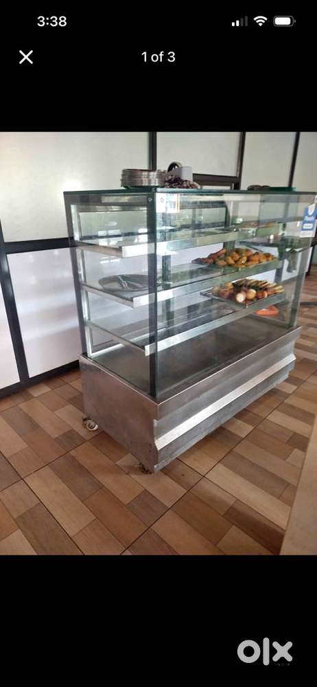 Bakery counter