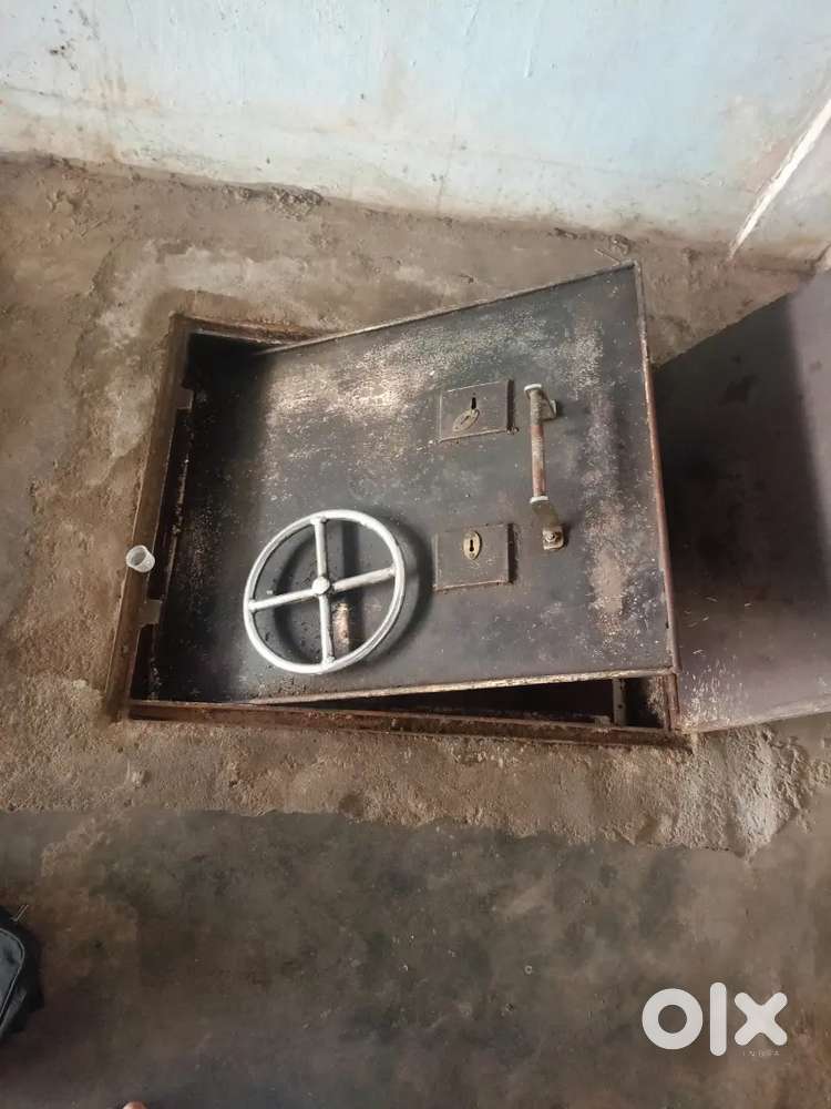 Safe Locker for Jewellery Shop