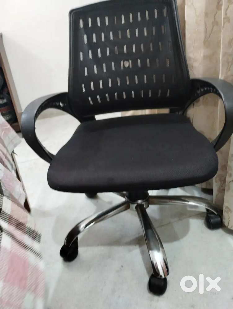 office chair in mint condition