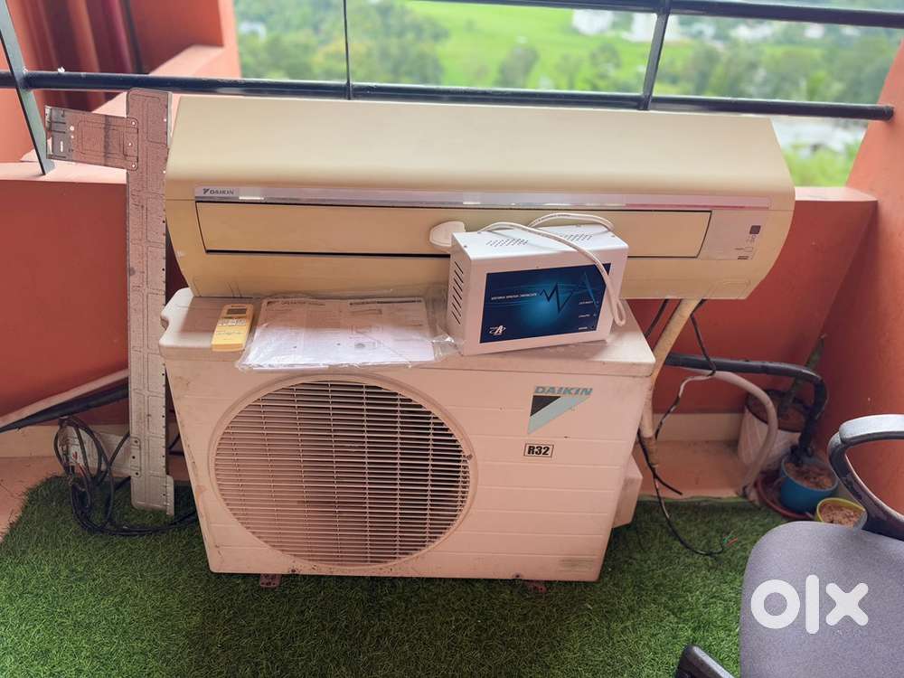 DAIKIN 1.5 Ton Split AC