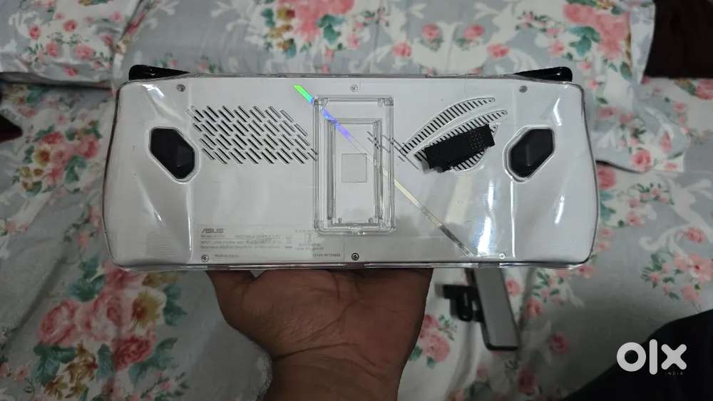 Asus rog ally z1 extreme/ 512gb /16Gb graphic card  full gaming set up