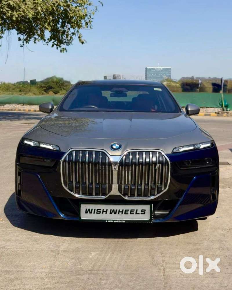 BMW i7 xDrive60, 2024, Electric