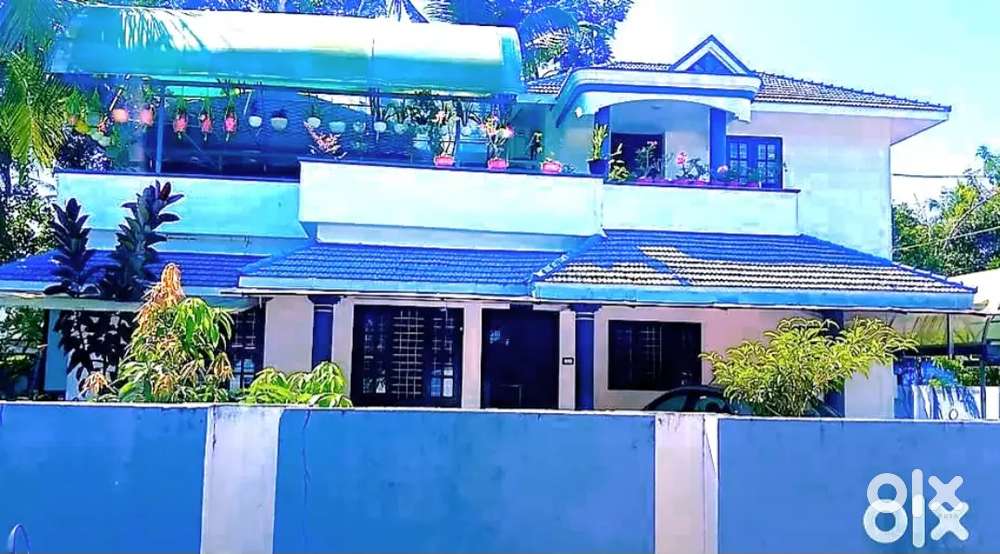 House near Cherthala town 3 BHK 140 cr 10 cent plot