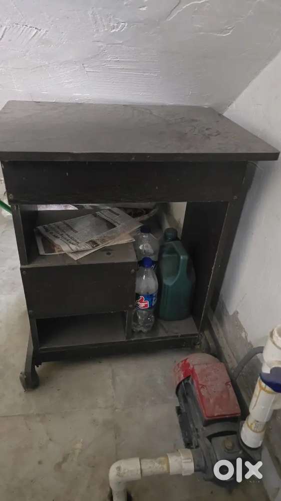 Computer table sell good condition