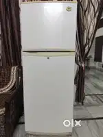 Lg refrigrator 270 litre