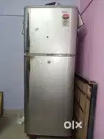 Samsung double door fridge 5 star 230 ltr (frost free)