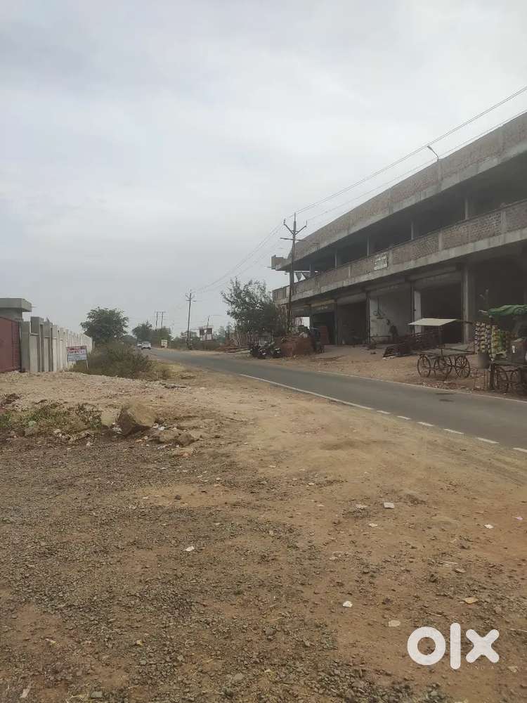 प्लॉट सेल करना है