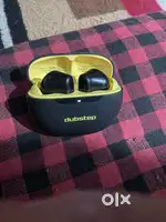 Earbuds dubstep