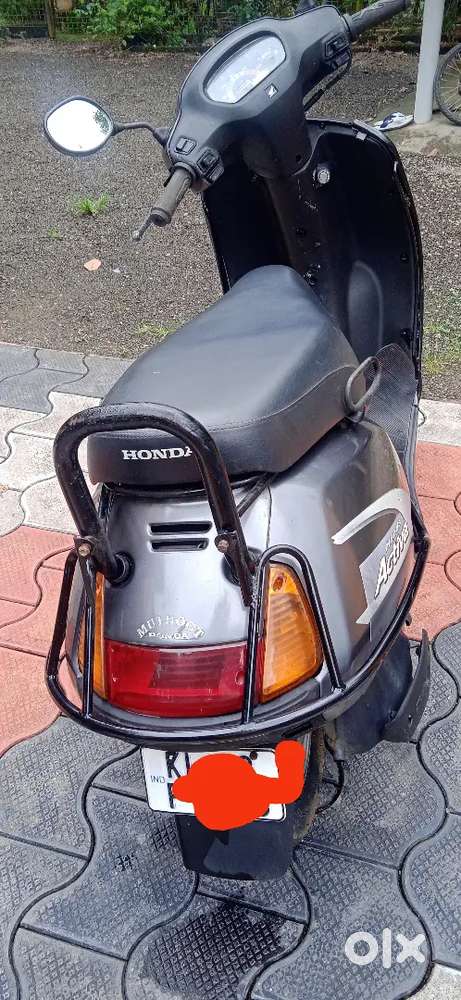 Excellent good tyre new battery and paper ok