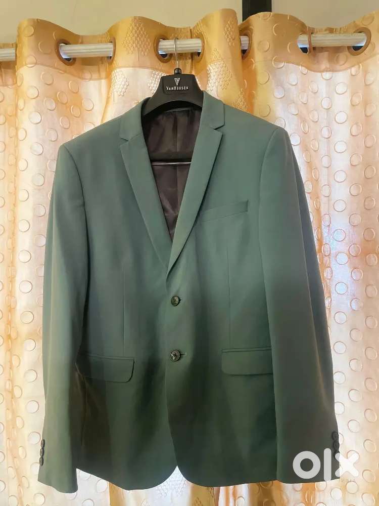 Van heusen blazer size 42