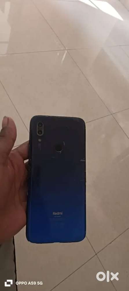 phone Mai bass vibrate hota Hai display mai kuch dekata ni hai