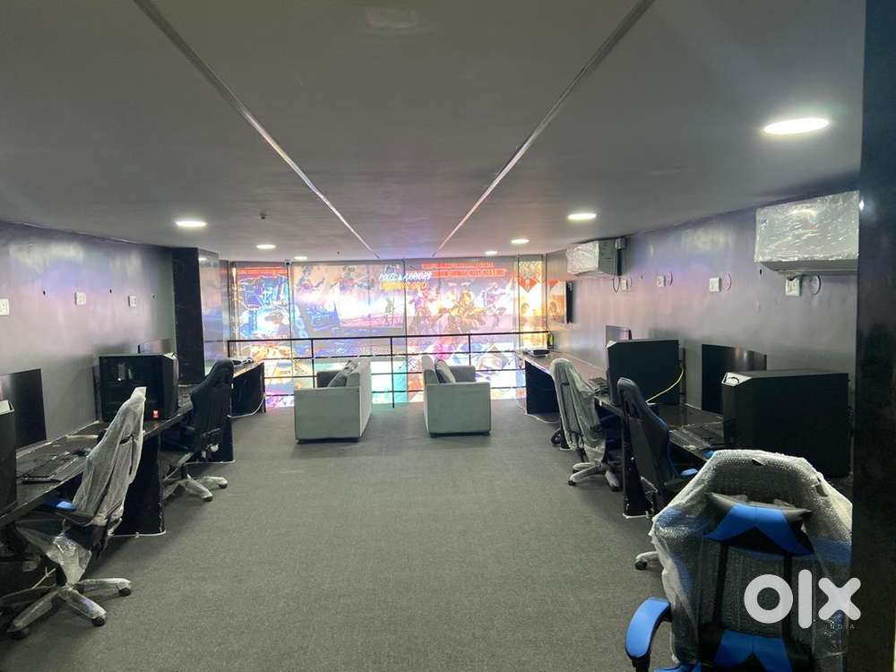Front office manager only femals