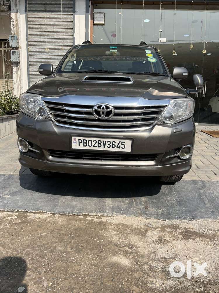Toyota Fortuner 2011-2016 4x2 Manual, 2012, Diesel
