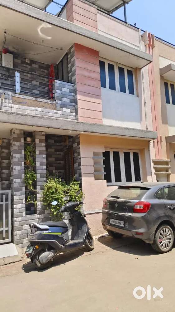 Full furnished well maintained bungalow