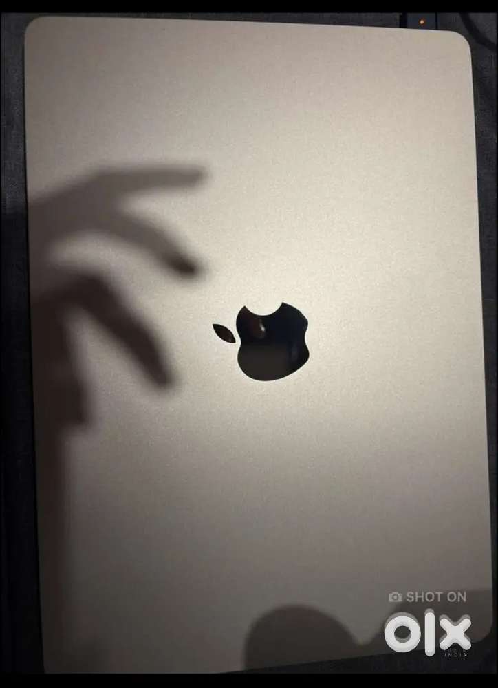 MacBook Air m2 10-15 days old