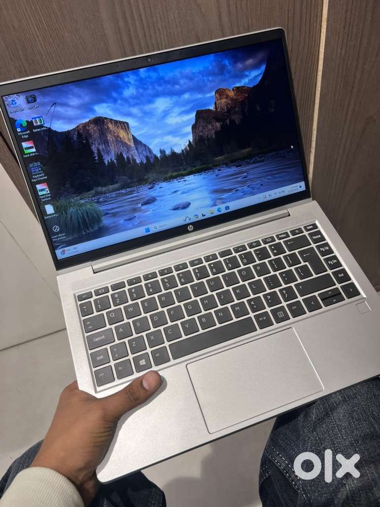 HP 440 G8 Metal Body New Condition urget sale krna hai