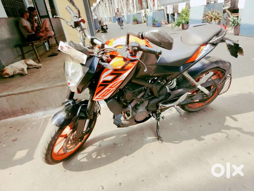 KTM DUKE 125 BS-4 MINT CONDITION